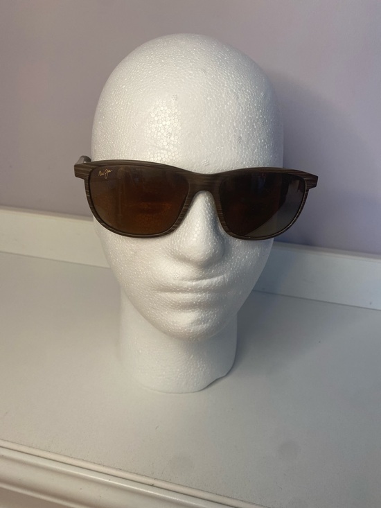 Maui Jim Other - Maui Jim LELE KAWA Brown Stripe Sunglasses